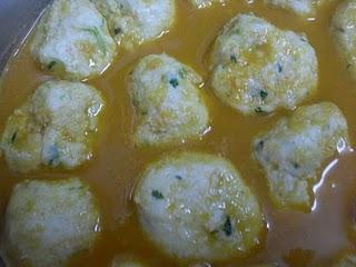 ALBÓNDIGAS DE MERLUZA Y GAMBAS ALBÓNDIGAS DE MERLUZA Y GAMBAS