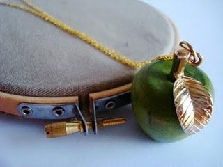 COLLAR MANZANA VERDE - De nuevo disponible COLLAR MANZANA VERDE - De nuevo disponible