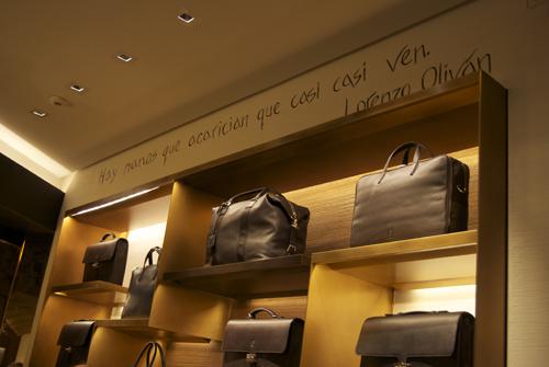 LOEWE VALENCIA por Peter Marino poesía1
