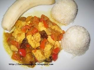 POLLO MOZARABE CON ARROZ Y PLATANO POLLO MOZARABE CON ARROZ Y PLATANO