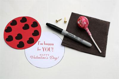 MARIQUITA CON MENSAJE PARA SAN VALENTÍN MARIQUITA CON MENSAJE PARA SAN VALENTÍN