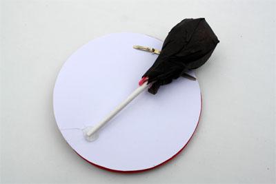 MARIQUITA CON MENSAJE PARA SAN VALENTÍN MARIQUITA CON MENSAJE PARA SAN VALENTÍN