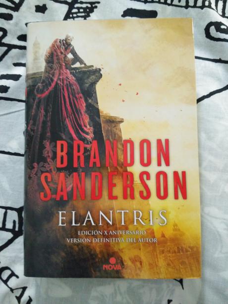 Elantris, Brandon Sanderson, fantasía, magia Elantris, Brandon Sanderson, fantasía, magia