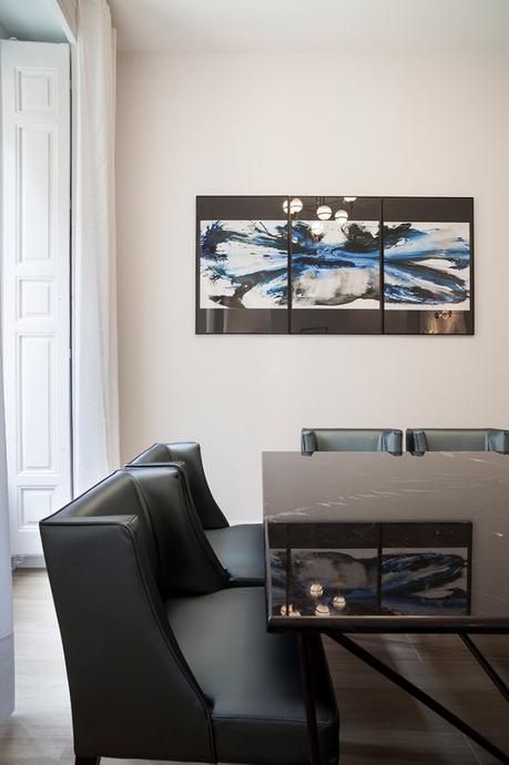 sillas tapizadas pisos de vacaciones mármol y metal estilo minimalista estilo americano cabecero capitoné blog decoración nórdica arte abstracto art deco 