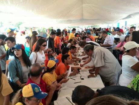 Prosperó la demanda de muchos afectados: Tribunales de Monagas, Apure, Bolívar, Carabobo y Anzoátegui anulan por fraude 1% de las firmas de la oposición Prosperó la demanda de muchos afectados: Tribunales de Monagas, Apure, Bolívar, Carabobo y Anzoátegui anulan por fraude 1% de las firmas de la oposición