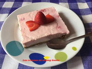 TARTA DE QUESO TIPO PHILADELPHIA CON FRESAS EN THERMOMIX