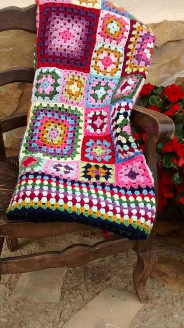 Vicen crochetea. Vicen crochetea.