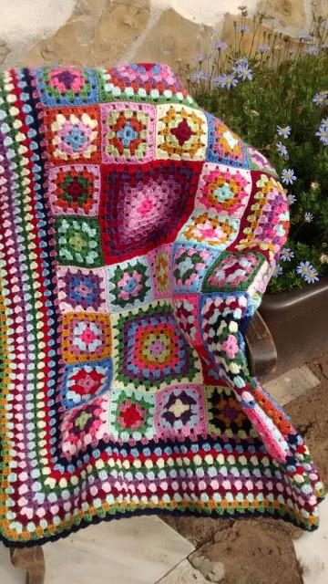 Vicen crochetea. Vicen crochetea.