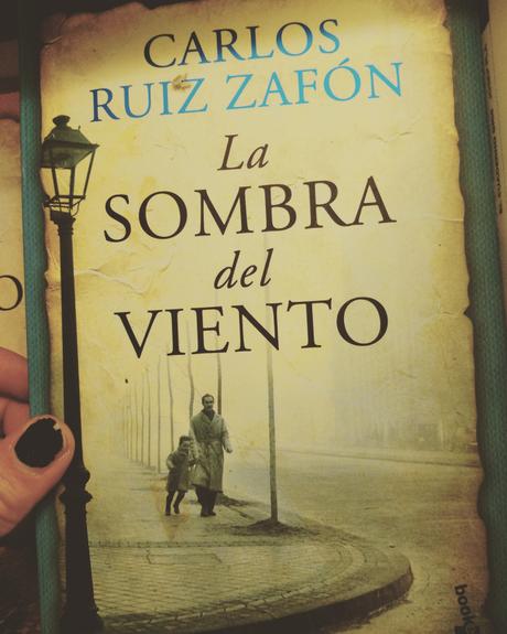 La sombra del viento, Carlos Ruiz Zafón, El cementerio de los libros olvidados