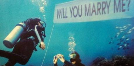 Pedir matrimonio bajo el mar - Foto: www.buzzfeed.com