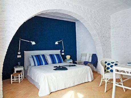 mediterranean style, blue bedroom