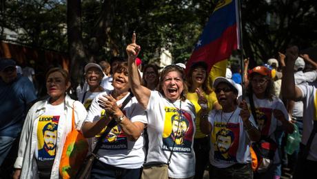 Venezuela se lanzó a las calles 1477495011_576179_1477495488_noticia_normal_recorte1