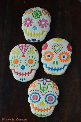 Calaveras mexicanas de maicena y leche condensada