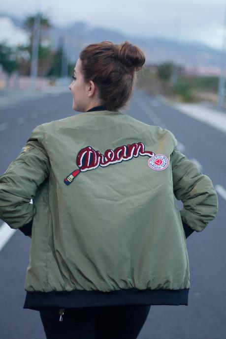 Bomber con parches de Gamiss Bomber con parches de Gamiss
