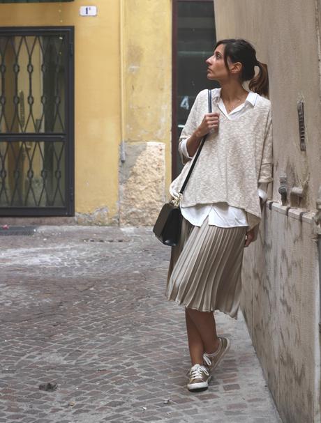 falda plisada outfit fashion blogger