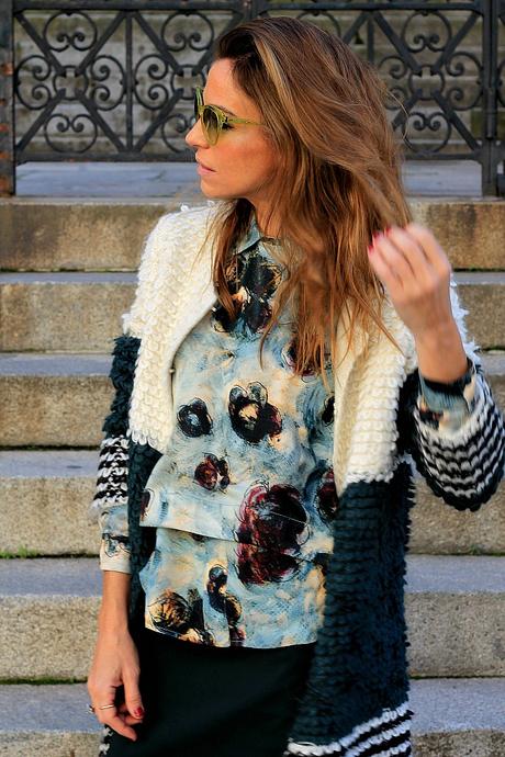 camisa y falda tubo: flores y rayas. camisa y falda tubo: flores y rayas.