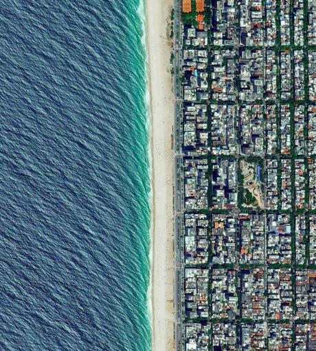 Imágenes satelitales de alta definición capturan cómo la gente ha cambiado la Tierra 20-ipanema-beach