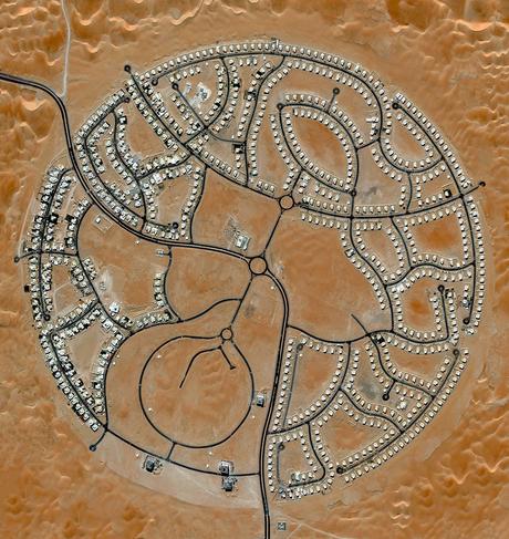 Imágenes satelitales de alta definición capturan cómo la gente ha cambiado la Tierra 09-marabe-al-dhafra
