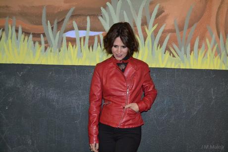 BLACK & RED. HALLOWEEN. BLACK & RED. HALLOWEEN.