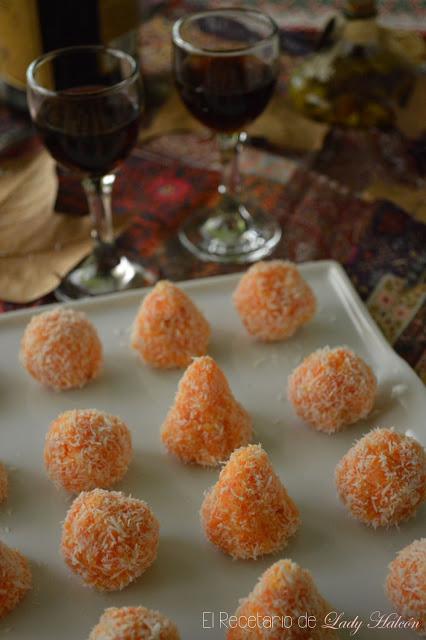 Panellets de zanahoria y coco Panellets de zanahoria y coco