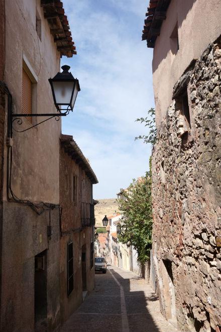 Qué ver o hacer en una excursión a Brihuega y Sigüenza callesiguenza