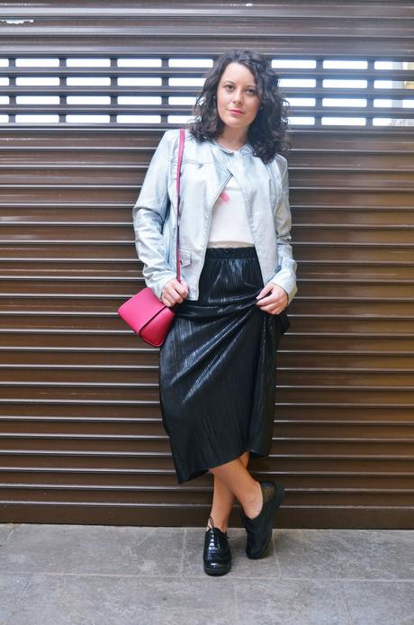 Biker metalizada look_bikermetalizada_stradivarius_streetstyle_blogdemoda_mivestidoazul-6