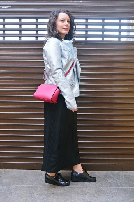 Biker metalizada look_bikermetalizada_stradivarius_streetstyle_blogdemoda_mivestidoazul-3