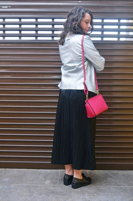 Biker metalizada look_bikermetalizada_stradivarius_streetstyle_blogdemoda_mivestidoazul-7