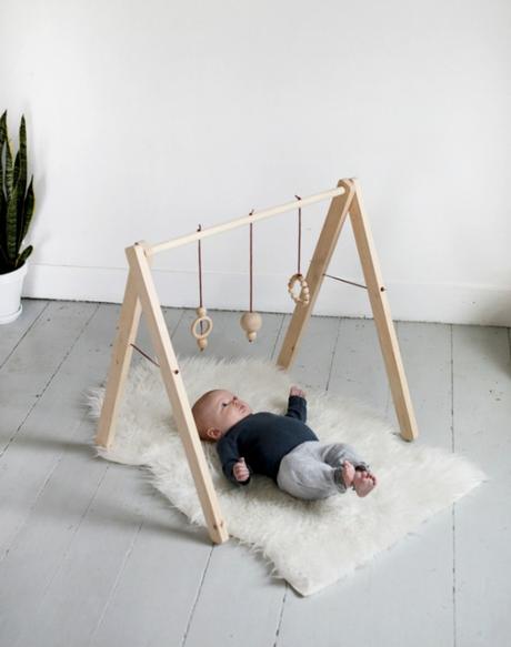 Diy Gimnasio de madera para el bebé Diy Gimnasio de madera para el bebé