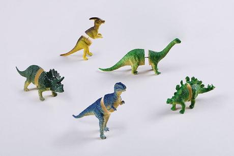PARA LAS AMANTES DE LOS PENDIENTES dinosaurs-retro-earrings-ooo-workshop-11