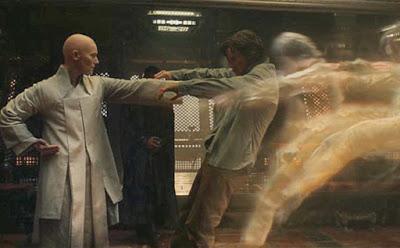 Doctor Strange, Marvel continua plegando el tiempo y el espacio como quiere
