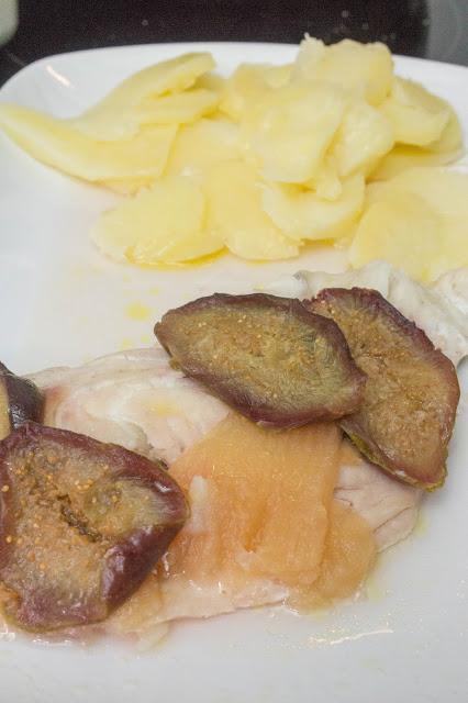 Dorada con brevas y manzana  en thermomix con patatas en Varoma