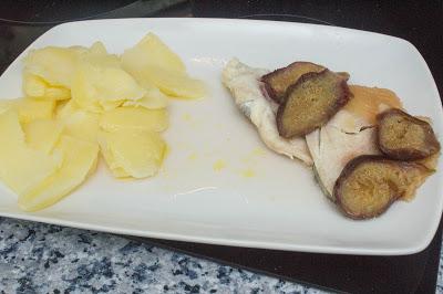 Dorada con brevas y manzana  en thermomix con patatas en Varoma