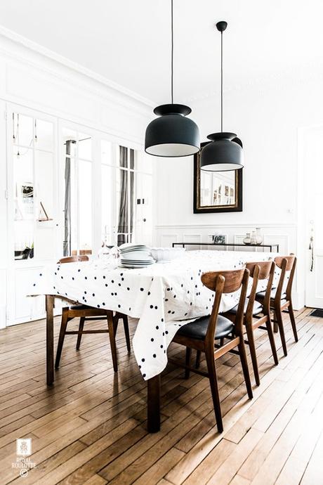 Atreverse con un suelo geometrico cocina-con-muebles-nogal