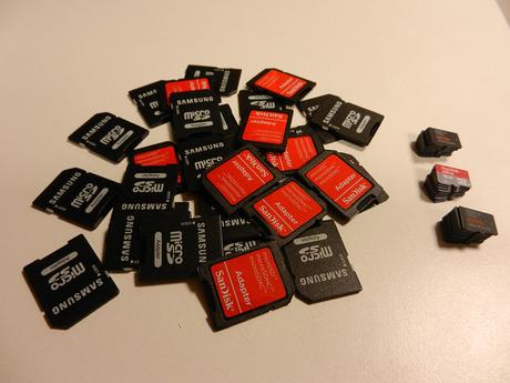 Cinco accesorios que no pueden faltar en nuestra mochila fotográfica Tarjetas Memoria