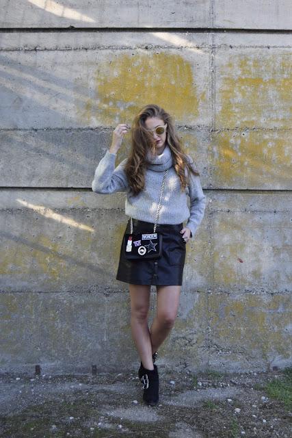 Jersey gris para el otoño Jersey gris para el otoño