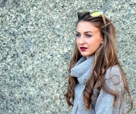 Jersey gris para el otoño Jersey gris para el otoño