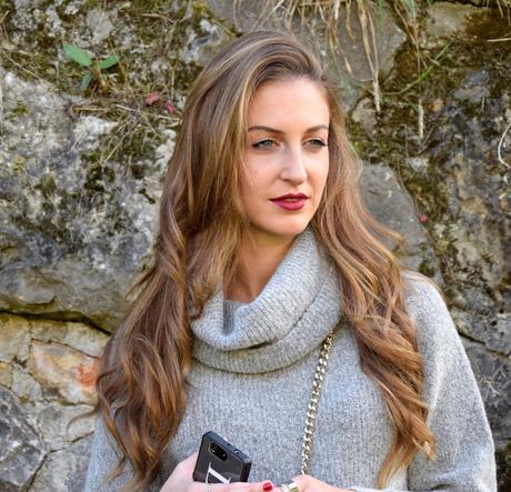 Jersey gris para el otoño Jersey gris para el otoño