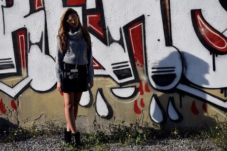 Jersey gris para el otoño Jersey gris para el otoño