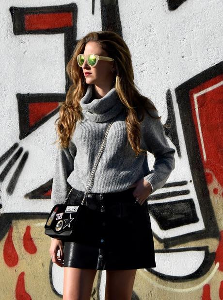 Jersey gris para el otoño Jersey gris para el otoño