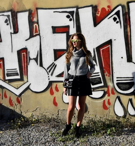 Jersey gris para el otoño Jersey gris para el otoño