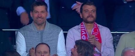 Así disfrutaron los protagonistas de Juego de Tronos en el partido del Sevilla FC vs Barcelona FC Así disfrutaron los protagonistas de Juego de Tronos en el partido del Sevilla FC vs Barcelona FC