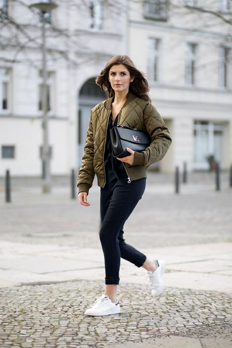 9 formas diferentes de llevar la chaqueta bomber (y todas igual de chic)