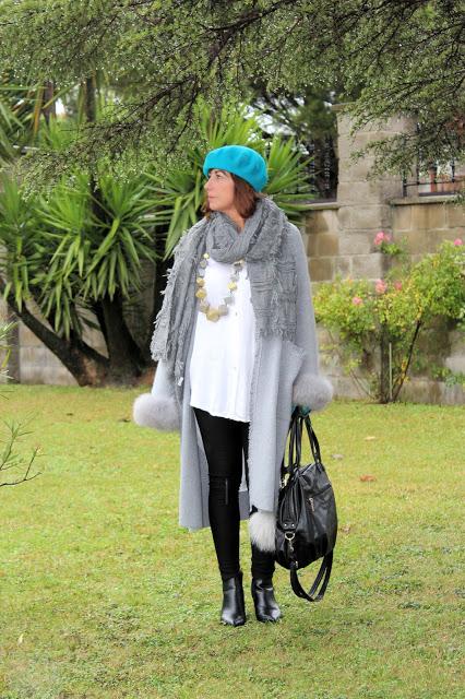 MIS LOOKS-  LOOK CON MAXI ABRIGO GRIS DE PUNTO Y APARTE