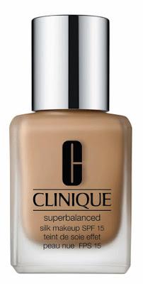 Maquillado y Desmaquillado de Tez y Ojos con Clinique Maquillado y Desmaquillado de Tez y Ojos con Clinique