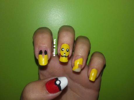 unas_a_mil_blog_nail_art_pikachu_pokemon_go_diseno_unas_pokeball-1