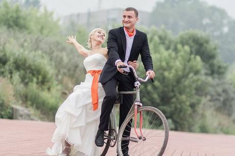 Novias orginales con un toque naranja Novias orginales con un toque naranja