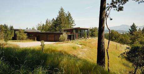 Casa Actual y Minimalista en el Campo Casa Actual y Minimalista en el Campo