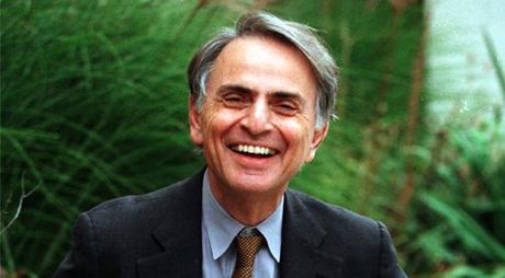 Y que hoy tenga que ser el aniversario del nacimiento de Carl Sagan…