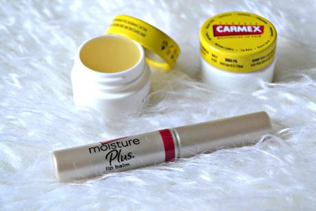 Novedad Carmex Moisture Plus Berry bálsamo de labios con color